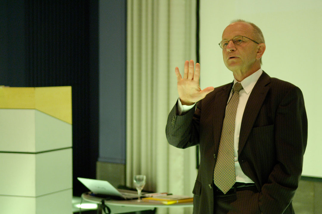 Bissantz Executive Forum Berlin 2009 - Referent: Dr. Rolf Hichert während seines Vortrags