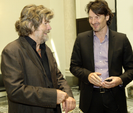 Reinhold Messner und Dr. Nicolas Bissantz auf dem 3. Executive-Forum von Bissantz & Company am 27.05.2011 in Berlin.