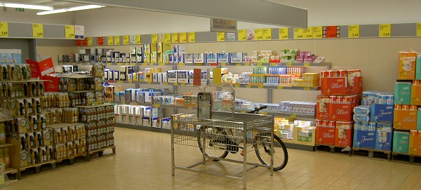 Bier und Windeln im Discounter